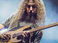 guthrie_govan_main